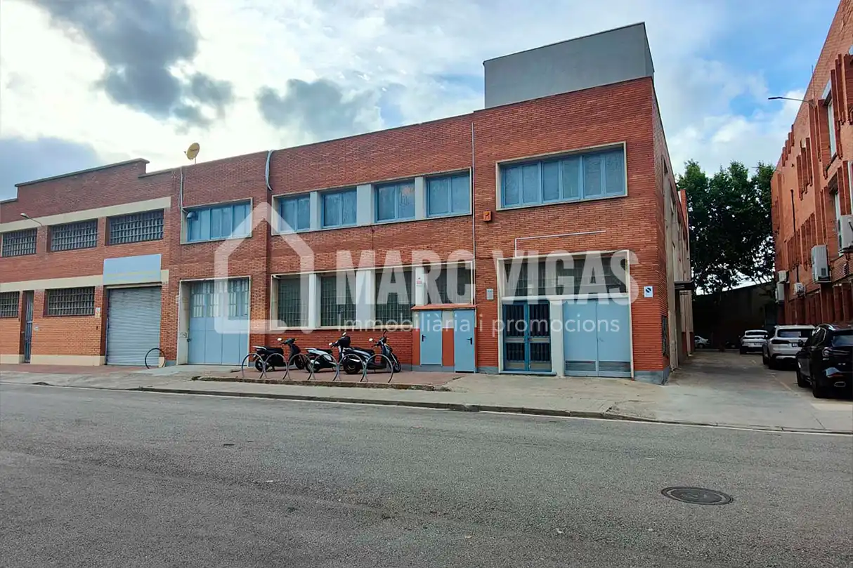 Außenansicht von Fabrikhallen zur Miete in El Prat de Llobregat