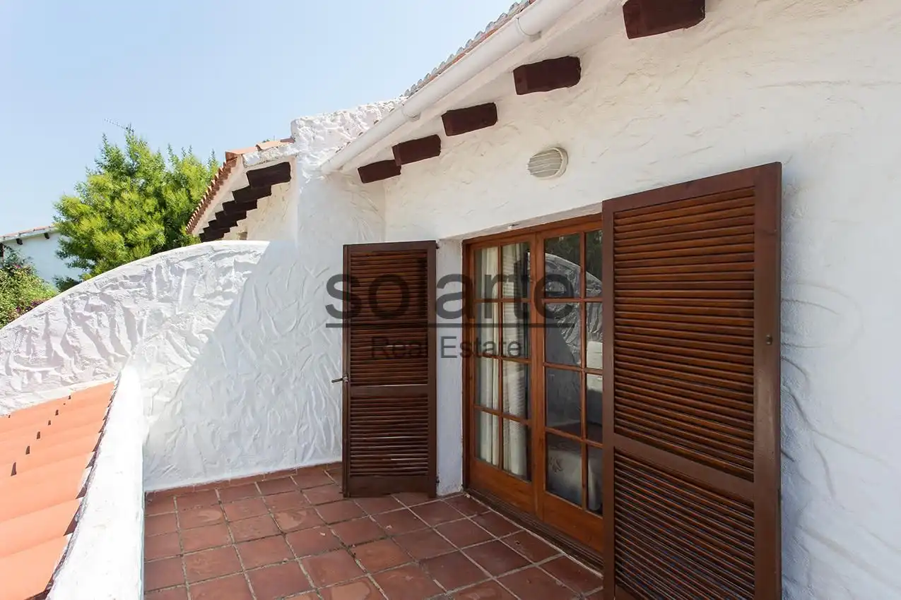 Vista exterior de Casa o xalet en venda en Cunit amb Balcó i Piscina comunitària