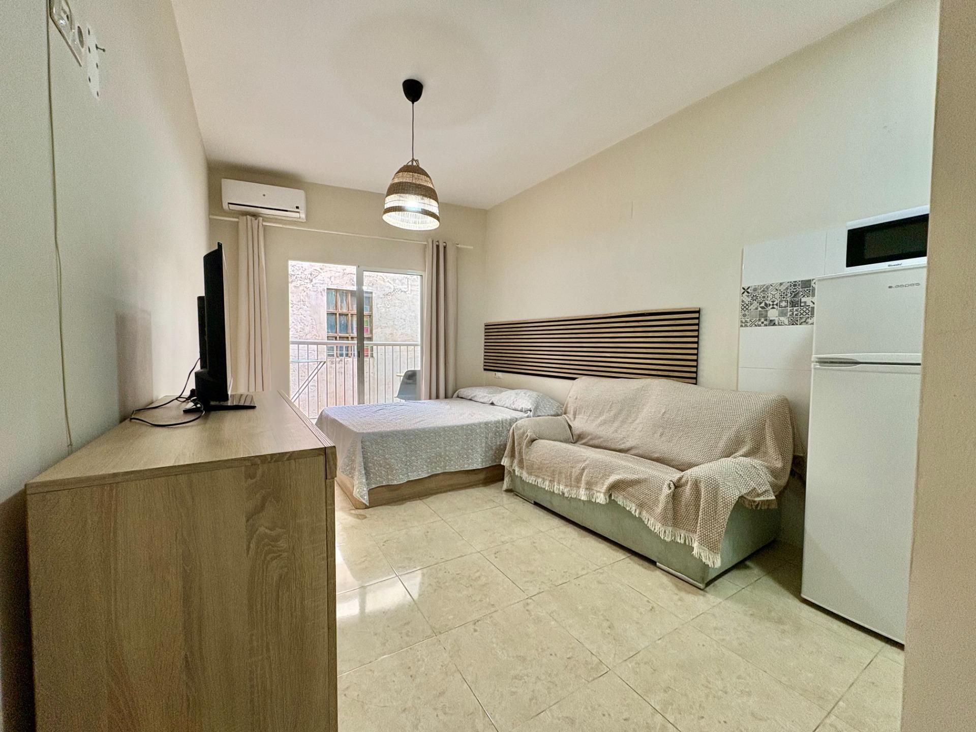 Habitación de Estudio en venta en Málaga Capital con Terraza y Balcón