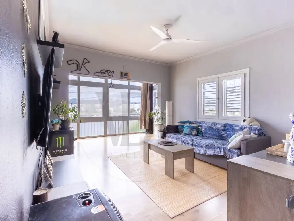 Sala de estar de Apartamento en venta en Sant Antoni de Portmany con Amueblado