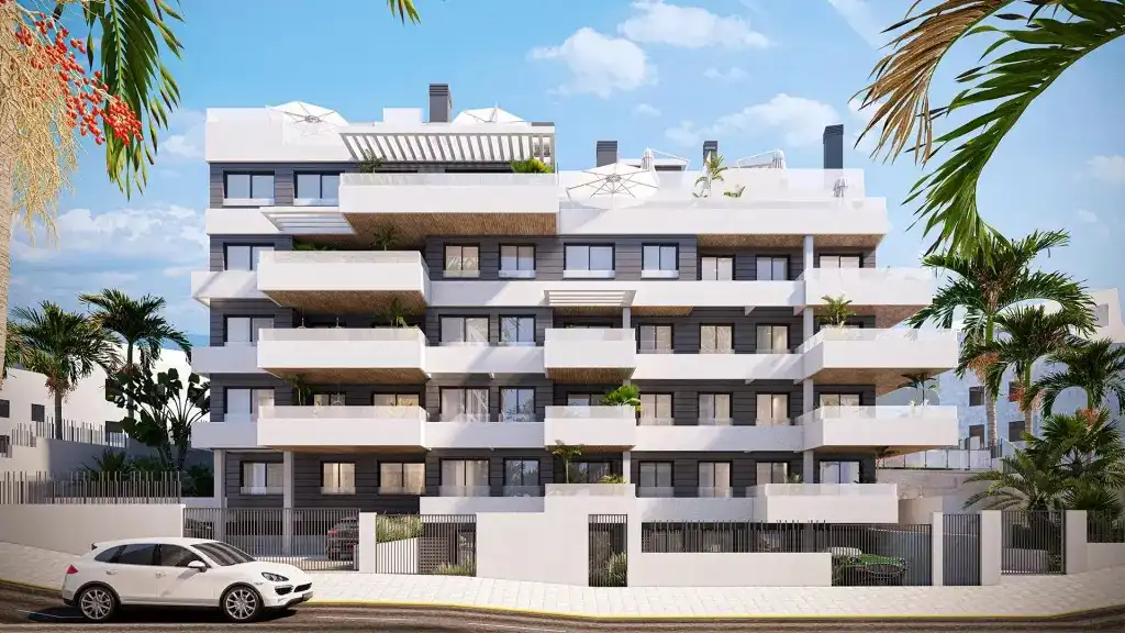 Apartament amb ascensor en venda a Estepona Pueblo