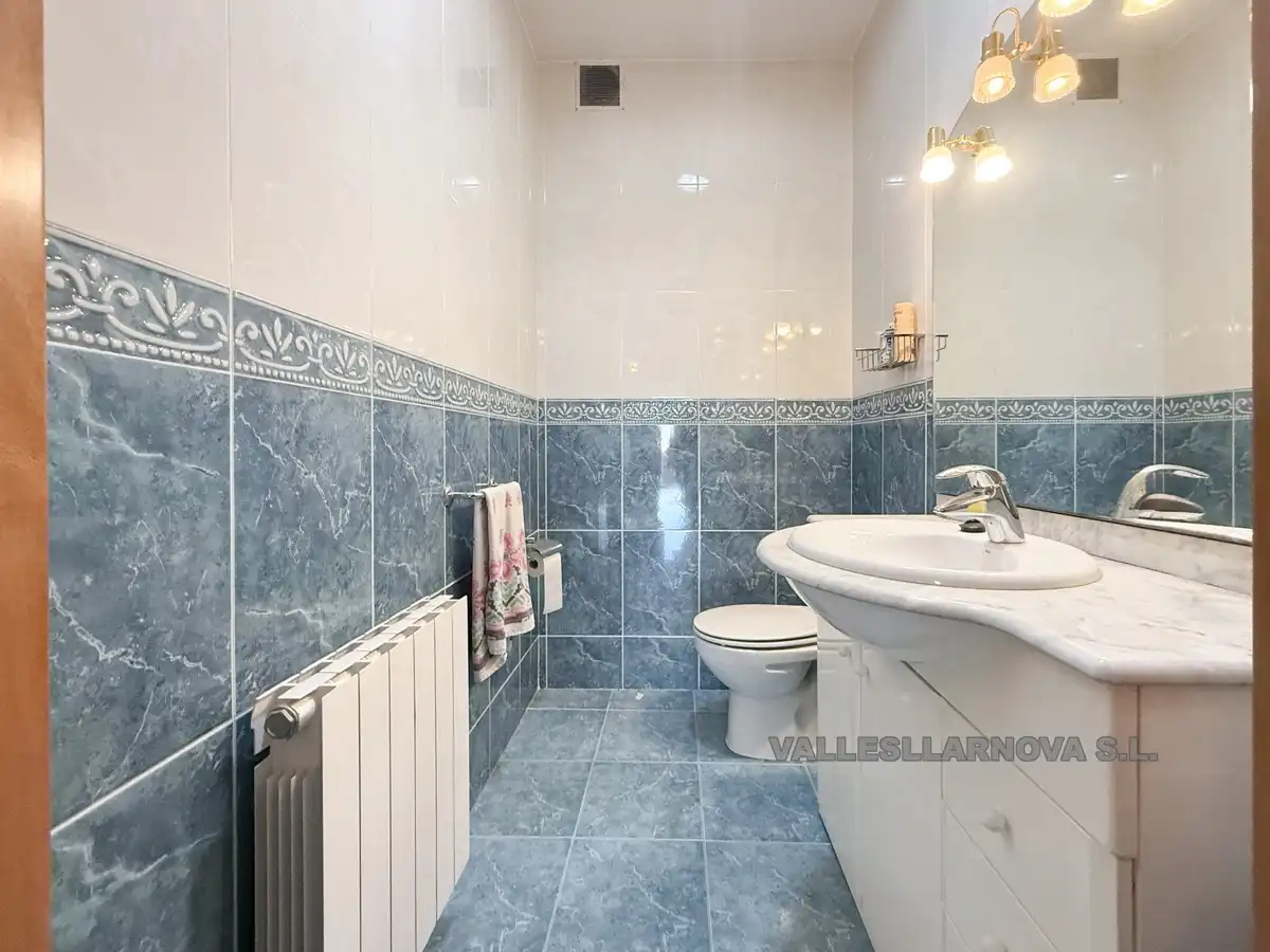 Bany de Casa o xalet en venda en Lliçà de Vall amb Aire condicionat, Calefacció i Jardí privat