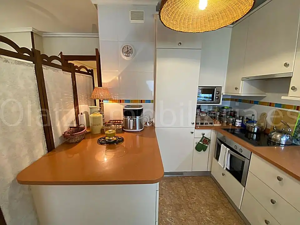 Kitchen of Flat for sale in Balmaseda  with Heating and Storage room