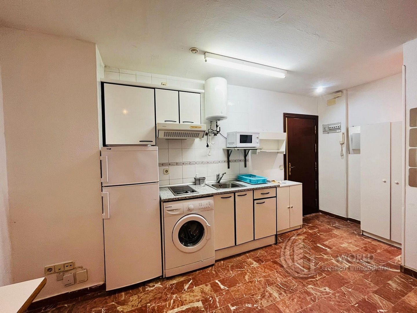 Cuina de Estudi de lloguer en  Madrid Capital amb Calefacció, Moblat i Rentadora