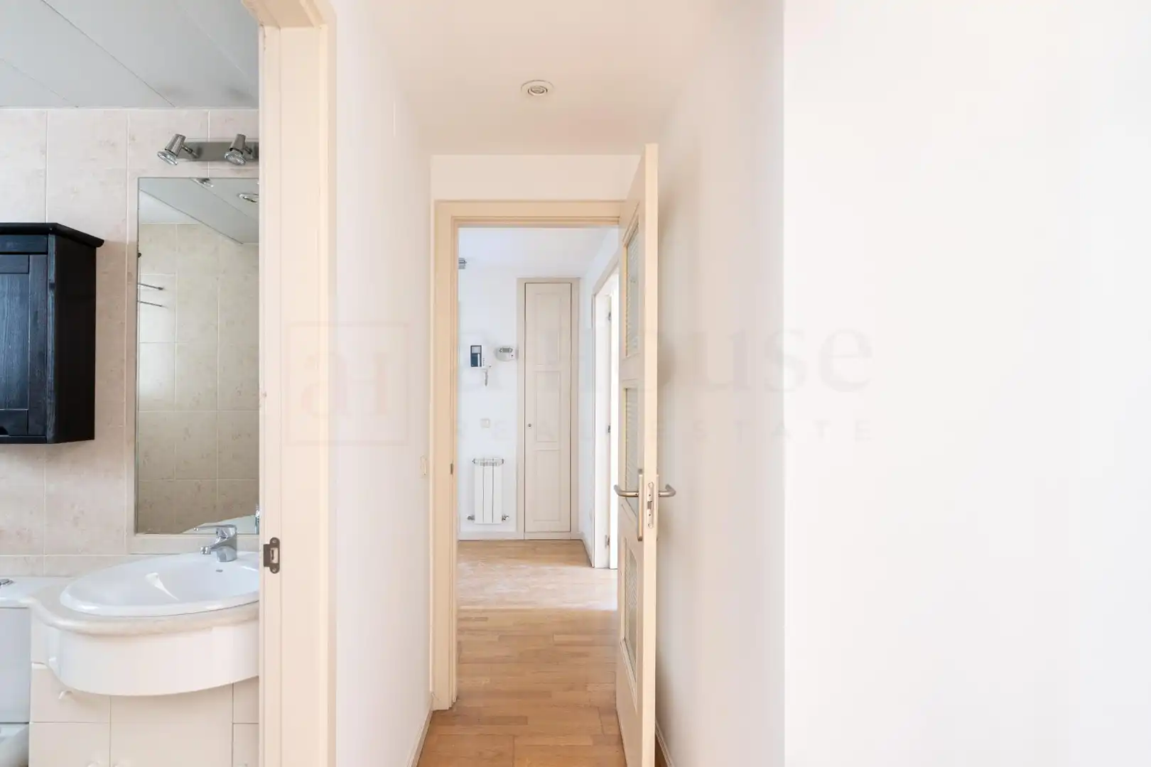 Wohnung zum Verkauf in Madrid mit Klimaanlage, Heizung und Privatgarten