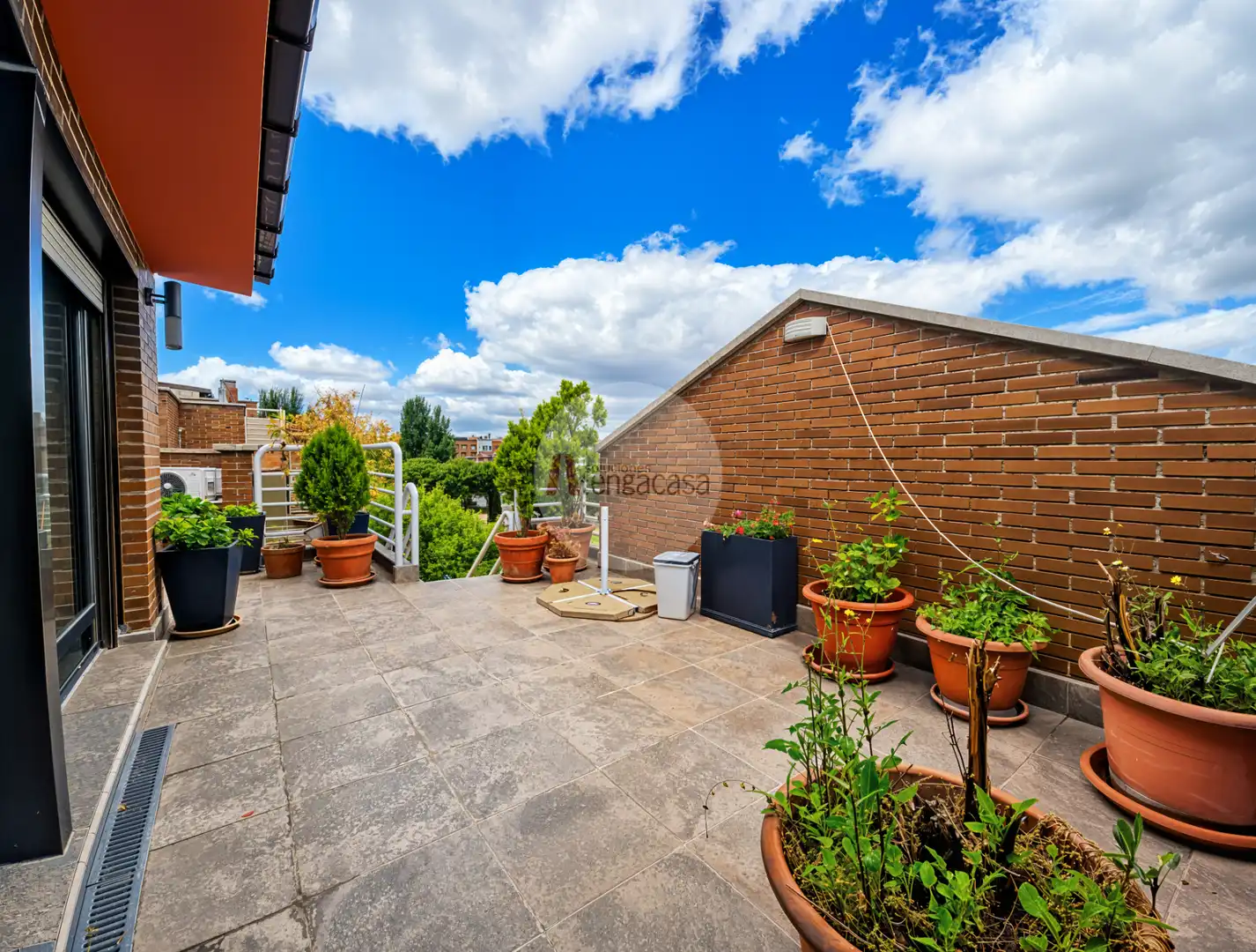 Terrace of Attic for rent in Pozuelo de Alarcón  with Air Conditioner, Heating and Parquet flooring