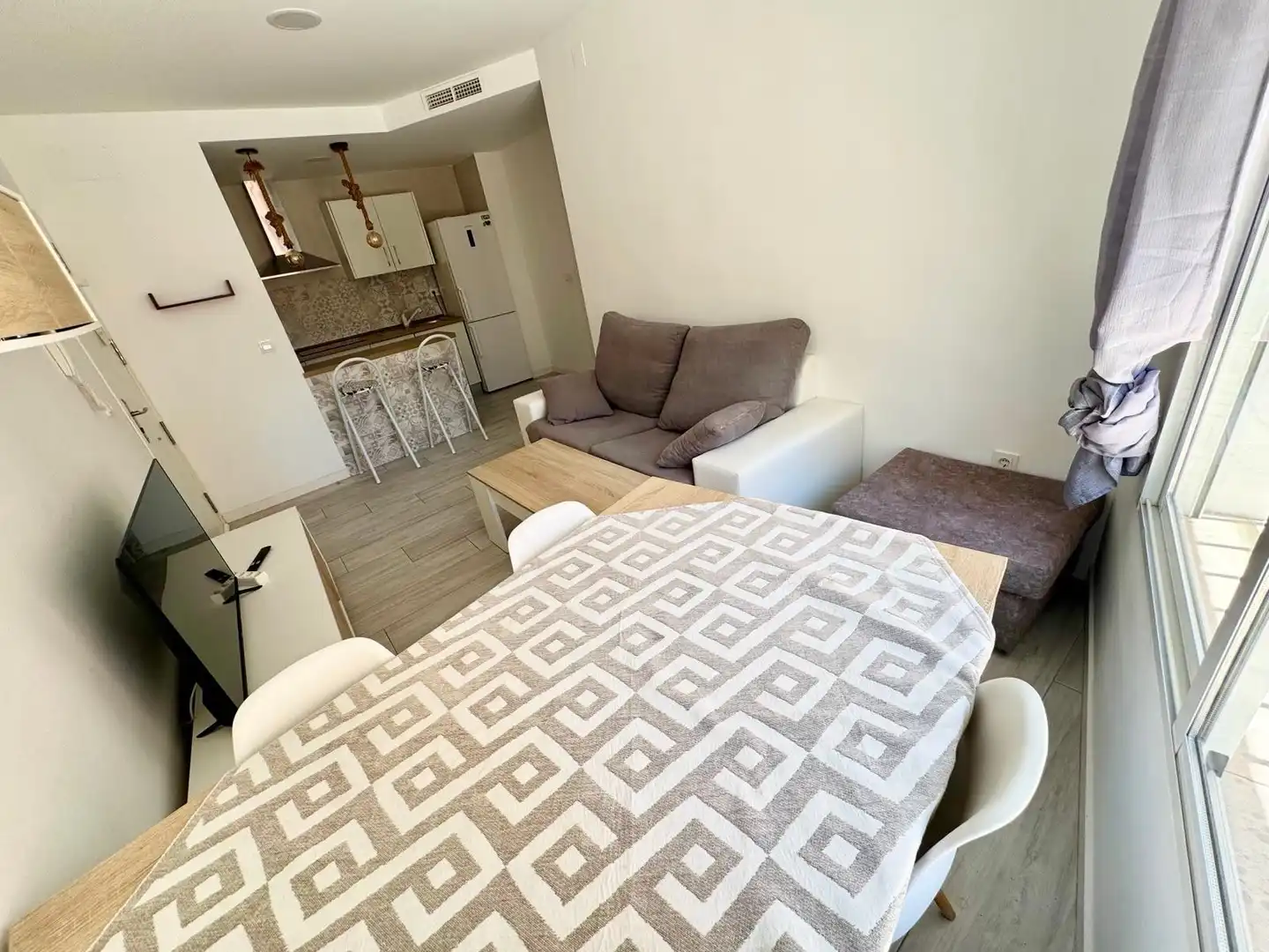 Wohnzimmer von Erdgeschoss zum Verkauf in Punta Umbría mit Klimaanlage, Heizung und Abstellraum