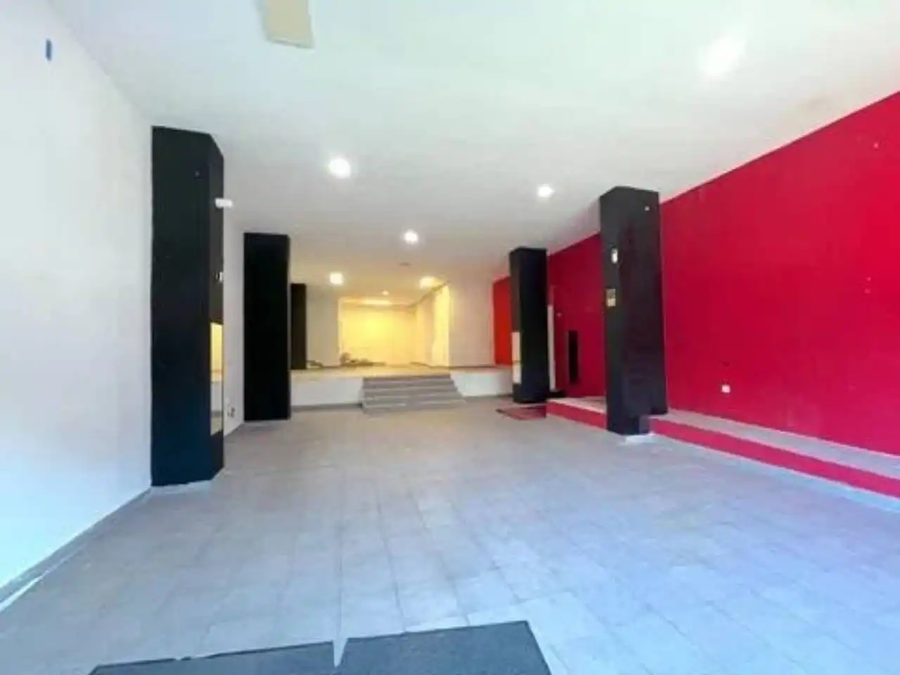 Local comercial en venda a Calle Gernika Lorategia 17, imagen 2