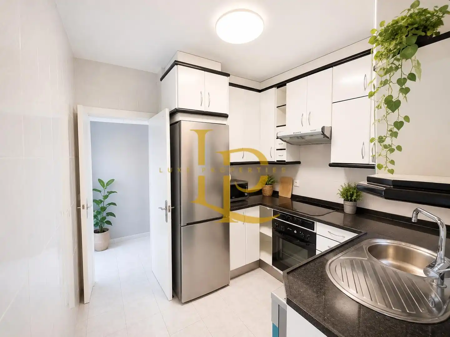 Kitchen of Flat for sale in Sabadell  with Air Conditioner