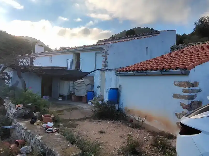 Vista exterior de Casa o xalet en venda en Sierra Engarcerán amb Balcó