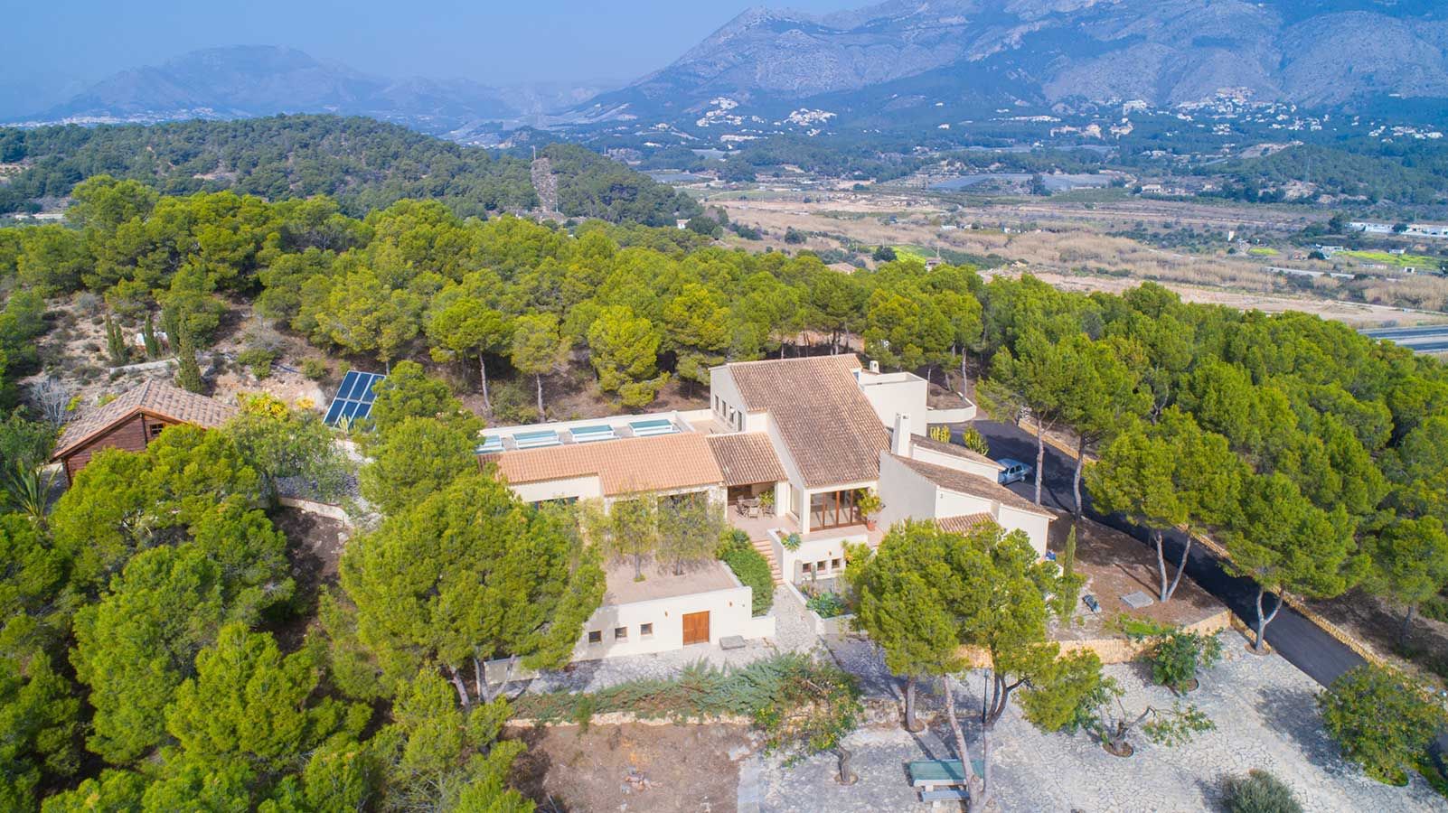 Vista exterior de Casa o xalet en venda en Altea amb Aire condicionat, Calefacció i Jardí privat