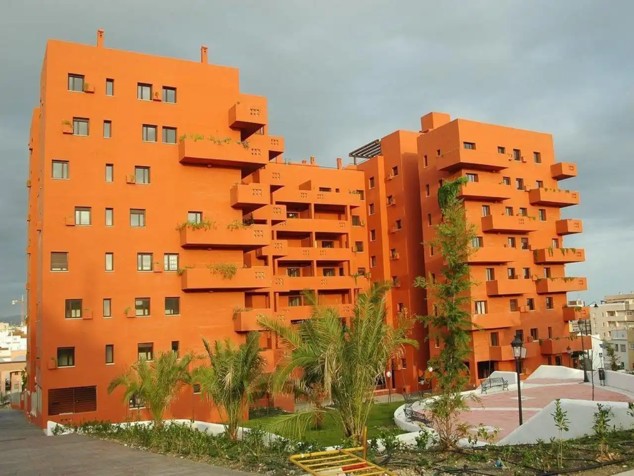 Vista exterior de Apartament en venda en Estepona amb Aire condicionat, Terrassa i Traster