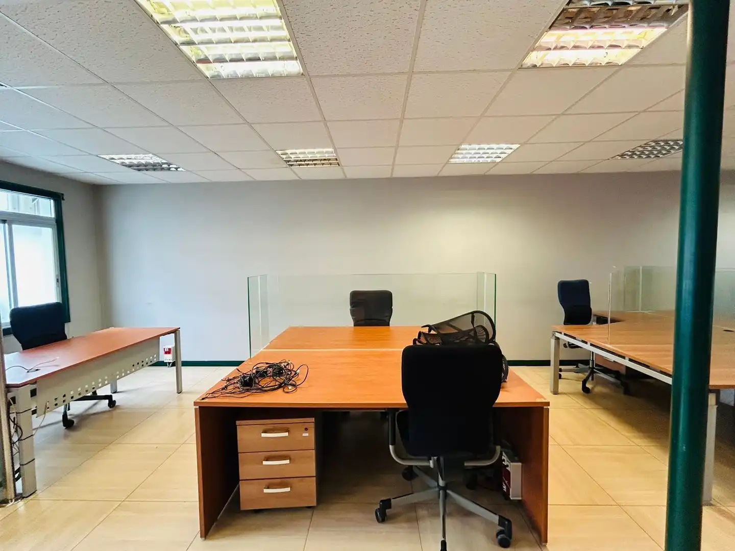 Büro zur Miete in A Coruña Capital  mit Heizung