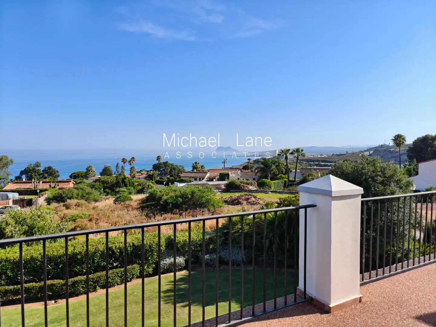 Exterior view of Houses for sale in Sotogrande  with Air Conditioner, Heating and Private garden
