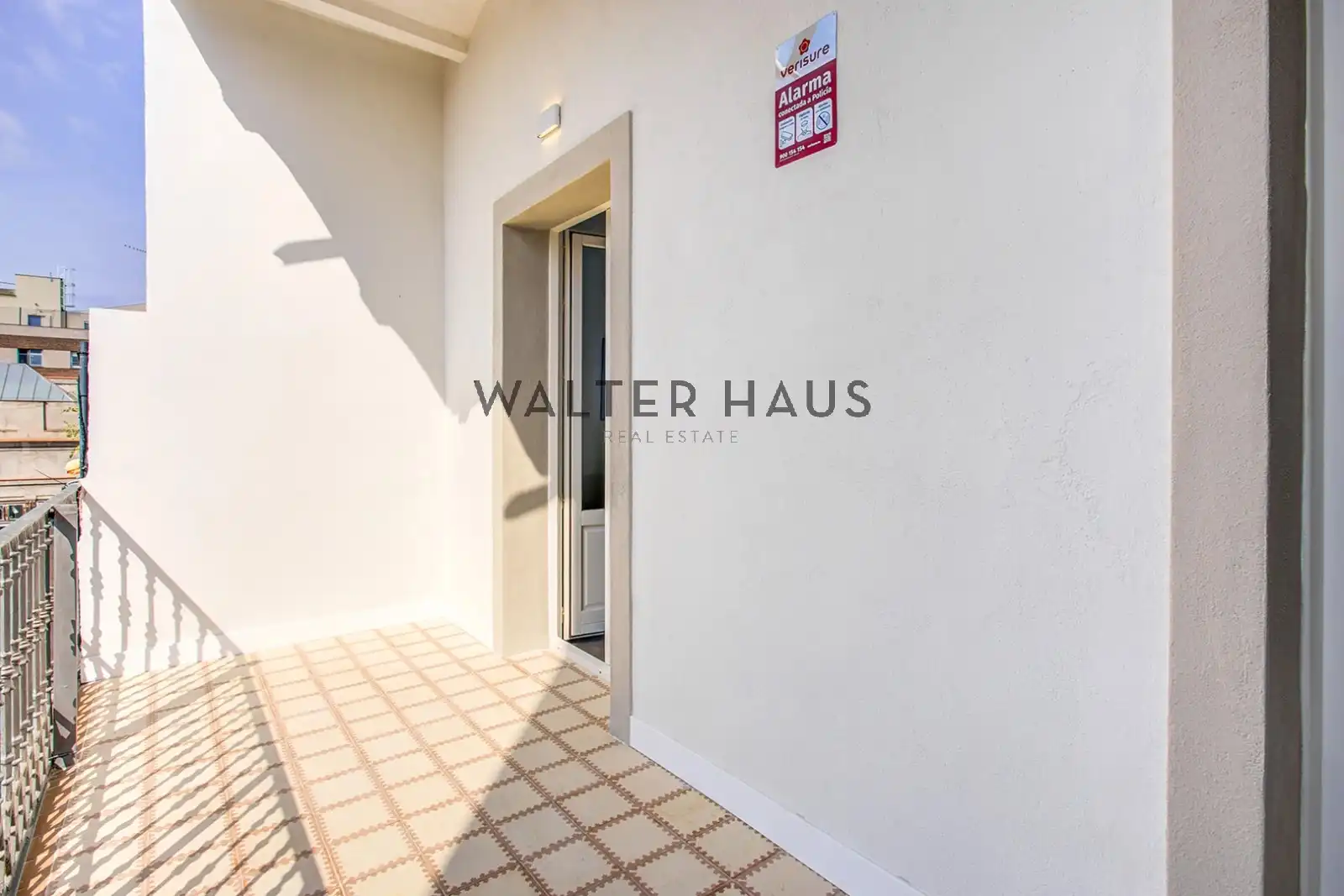 Terraza de Piso en venta en Barcelona con Terraza, Amueblado y Horno