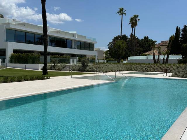 Casa adosada en Venta en La Dama de Noche - La Alzambra