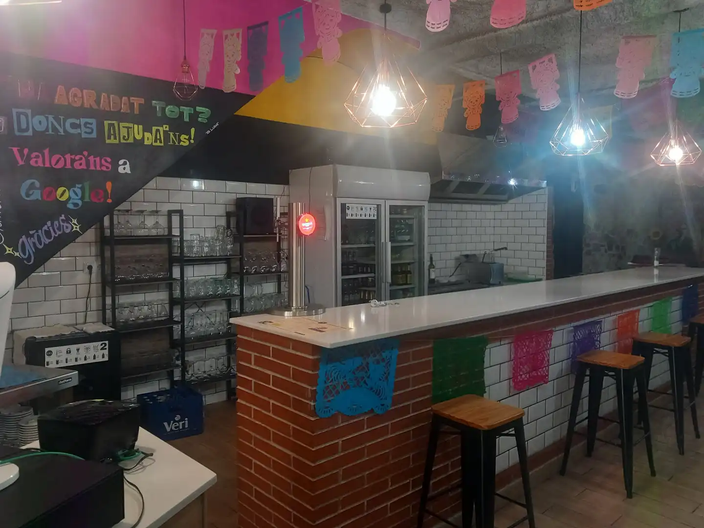 Local en traspas en Reus amb Aire condicionat i Moblat
