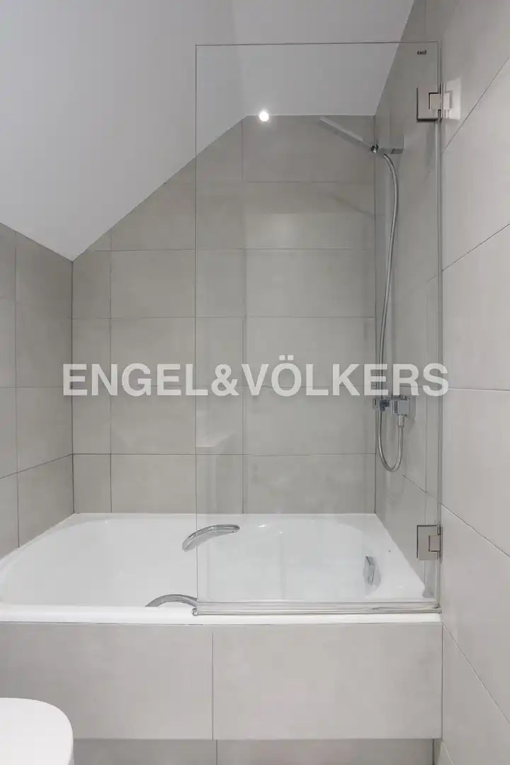 Bathroom of Attic for rent in Madrid  with Heating and Swimming Pool