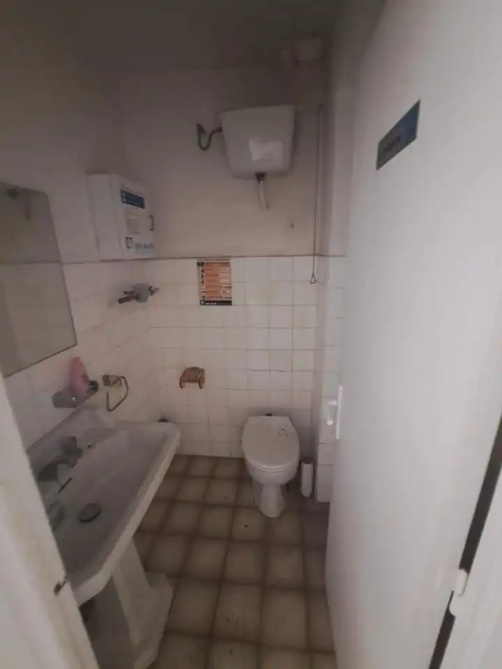 Baño de Local en venta en Zaragoza