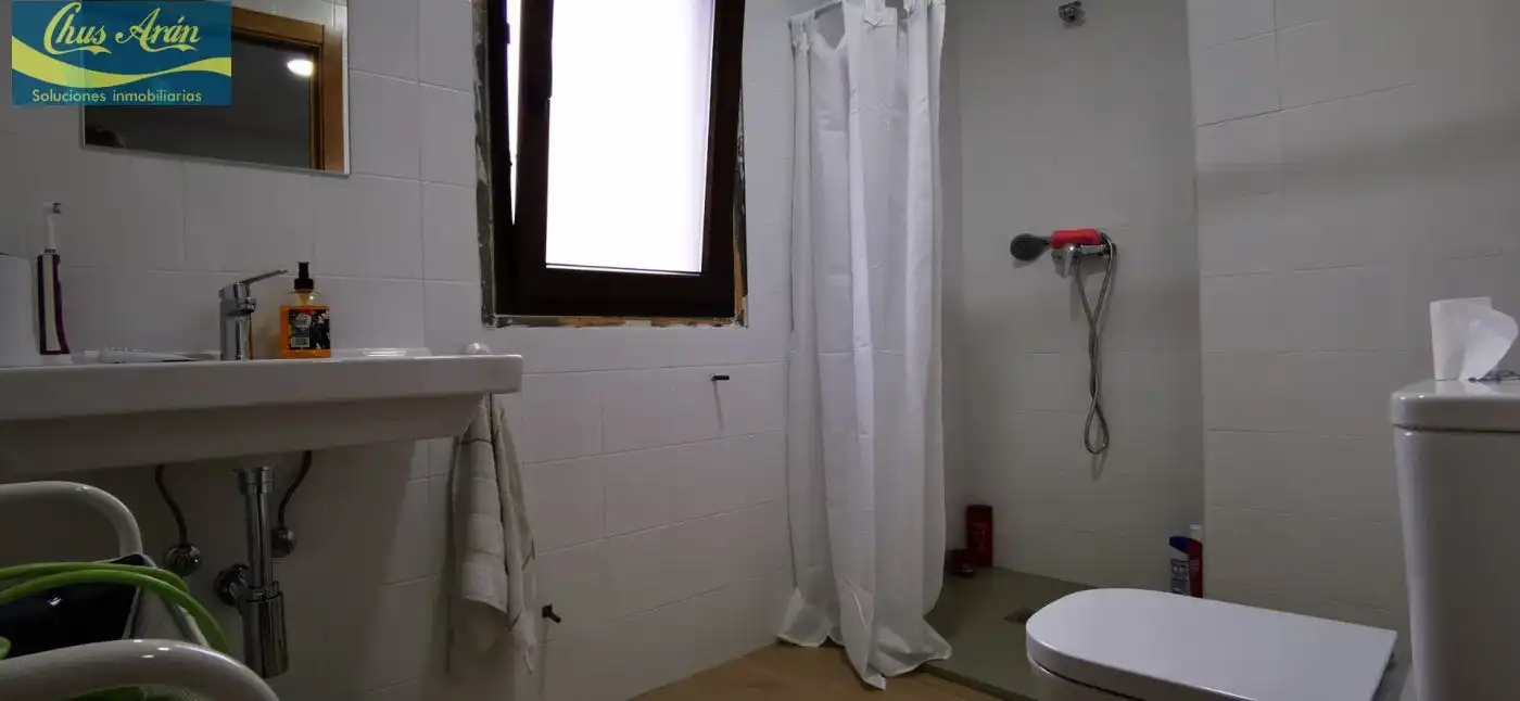 Baño de Casa o chalet en venta en Ponteceso con Calefacción, Jardín privado y Trastero