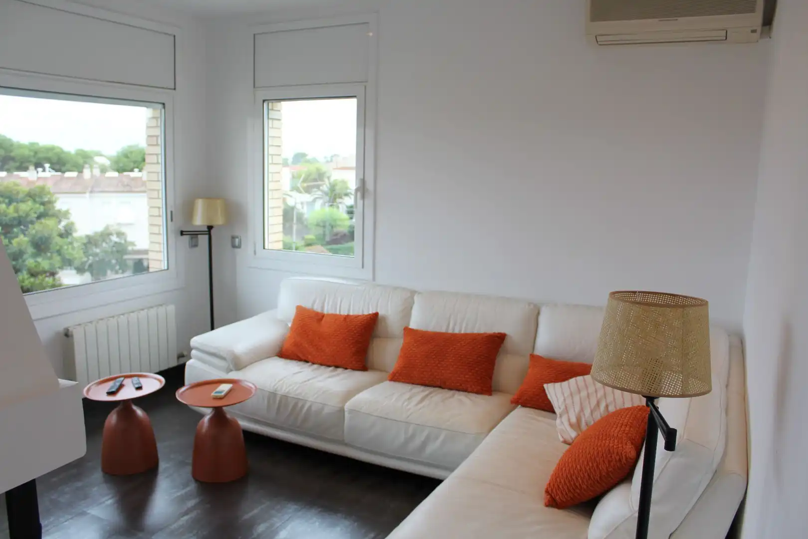 Wohnzimmer von Wohnungen zur Miete in Can Girona - Terramar - Vinyet
