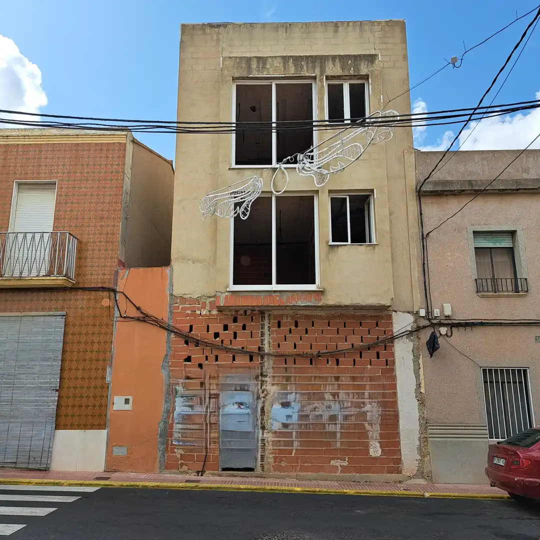 Vista exterior de Edificio en venta en Llaurí