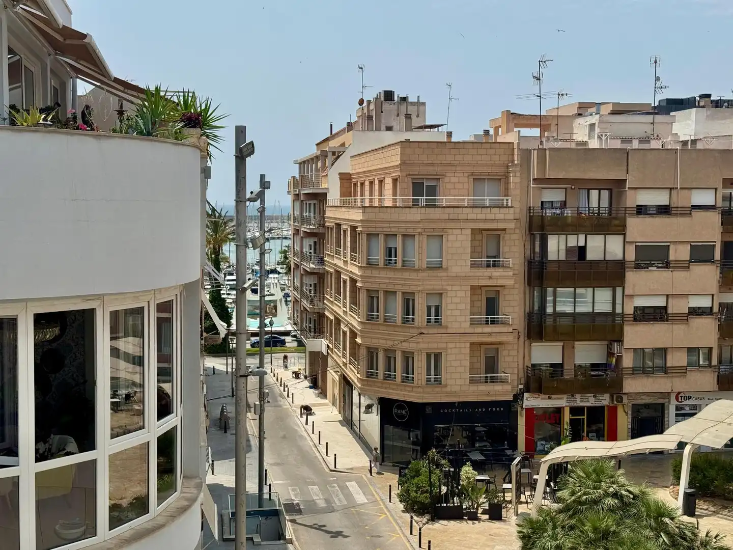 Vista exterior de Apartamento en venta en Torrevieja con Aire acondicionado, Terraza y Amueblado