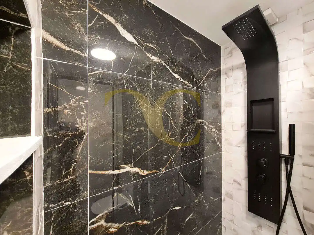 Baño de Piso en venta en Oviedo  con Calefacción y Amueblado