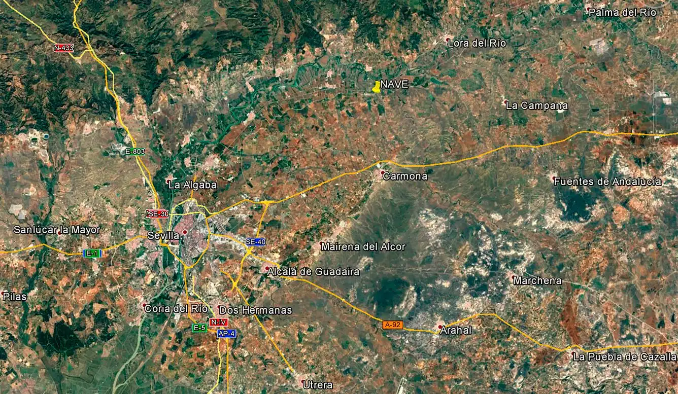 Nau industrial en venda en Carmona