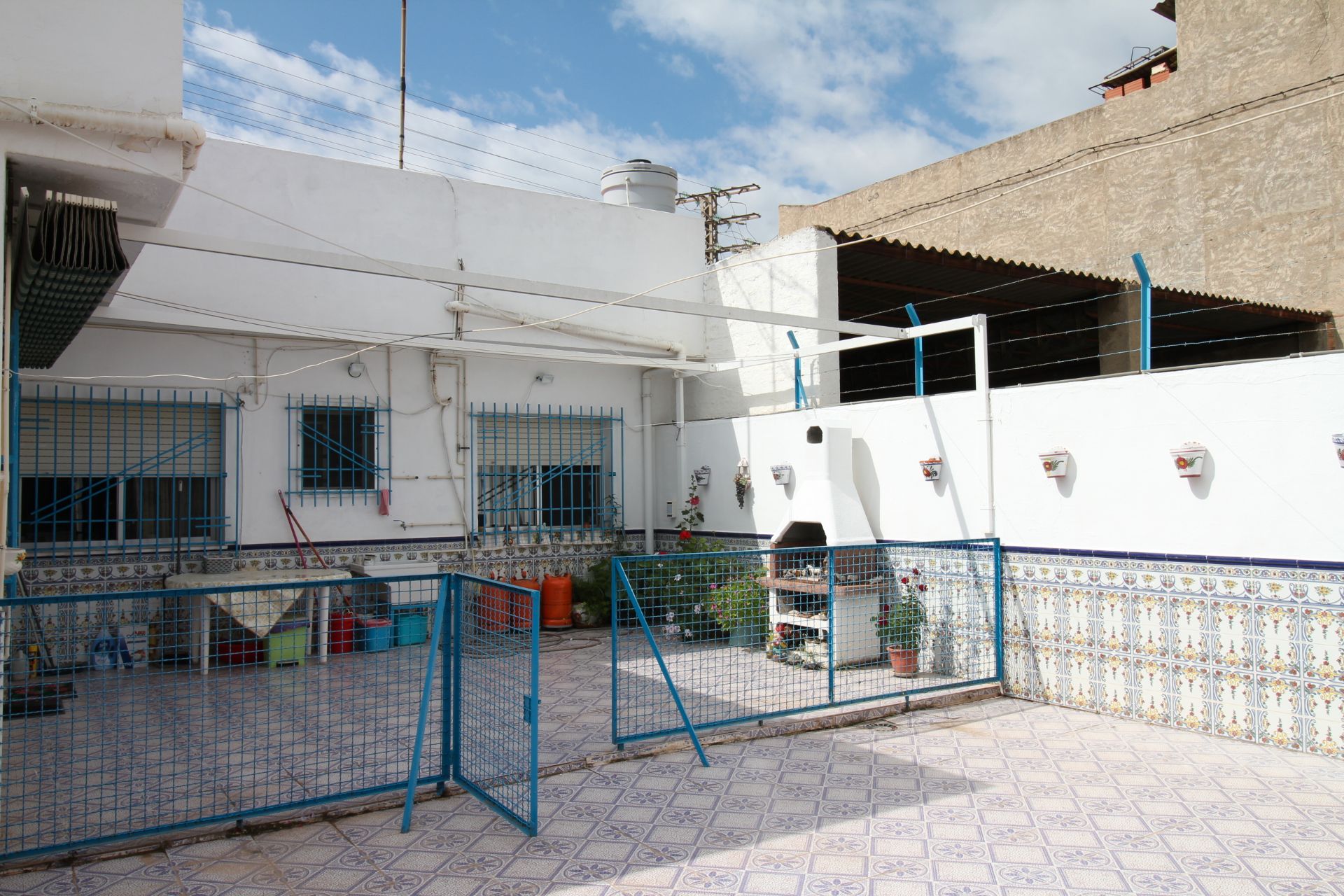 Exterior view of Single-family semi-detached for sale in  Murcia Capital  with Air Conditioner, Terrace and Storage room