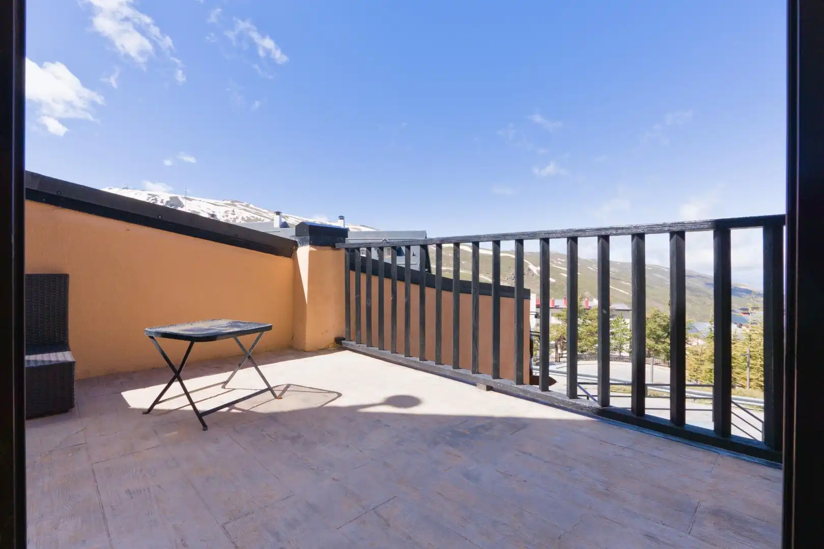Terraza de Apartamento en venta en Sierra Nevada con Terraza, Trastero y Amueblado