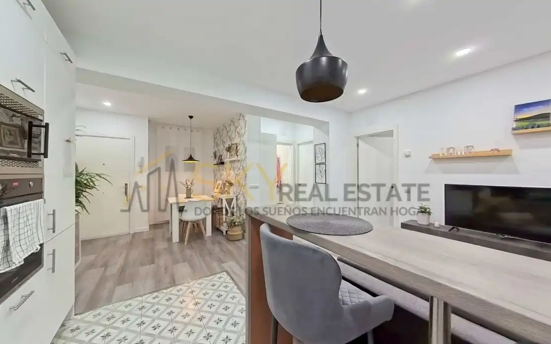 Dining room of Flat for sale in Madrid  with Air Conditioner and Heating