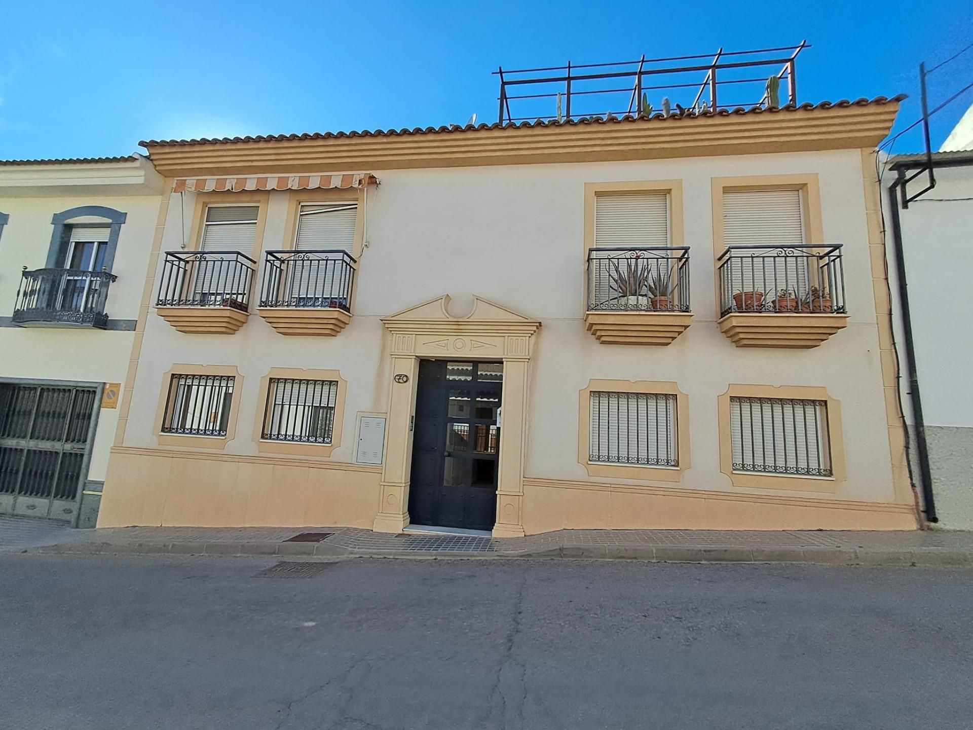 Exterior view of Flat for sale in Montemayor