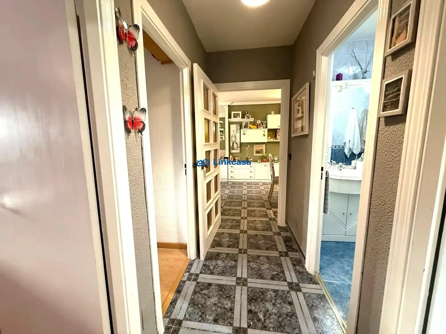 Flat for sale in Madrid  with Air Conditioner, Heating and Private garden