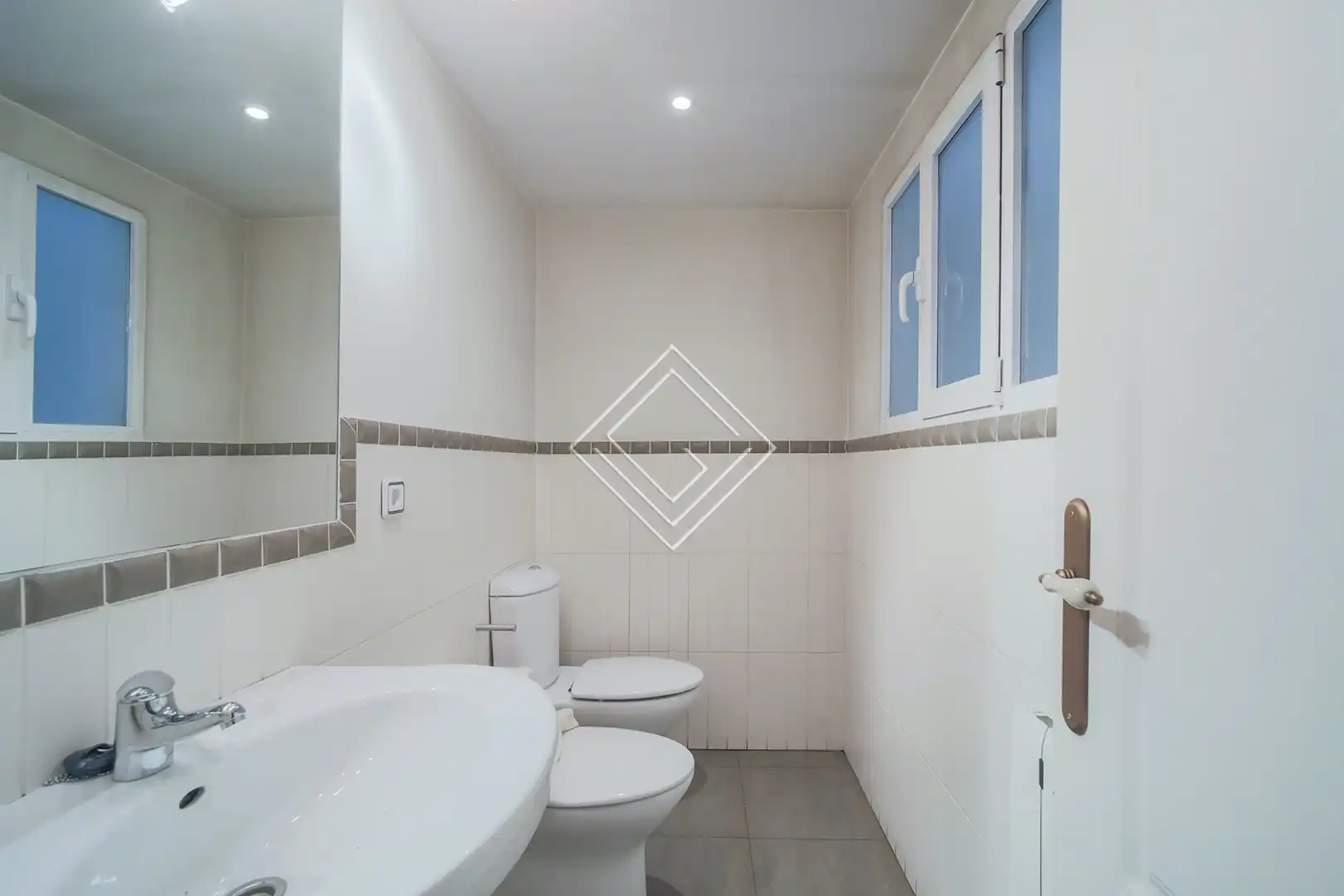 Office space with lift to rent in Calle de San Quintín, imagen 16