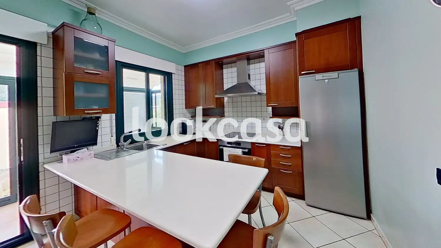 Cocina de Casa o chalet en venta en Sanxenxo con Jardín privado, Terraza y Horno