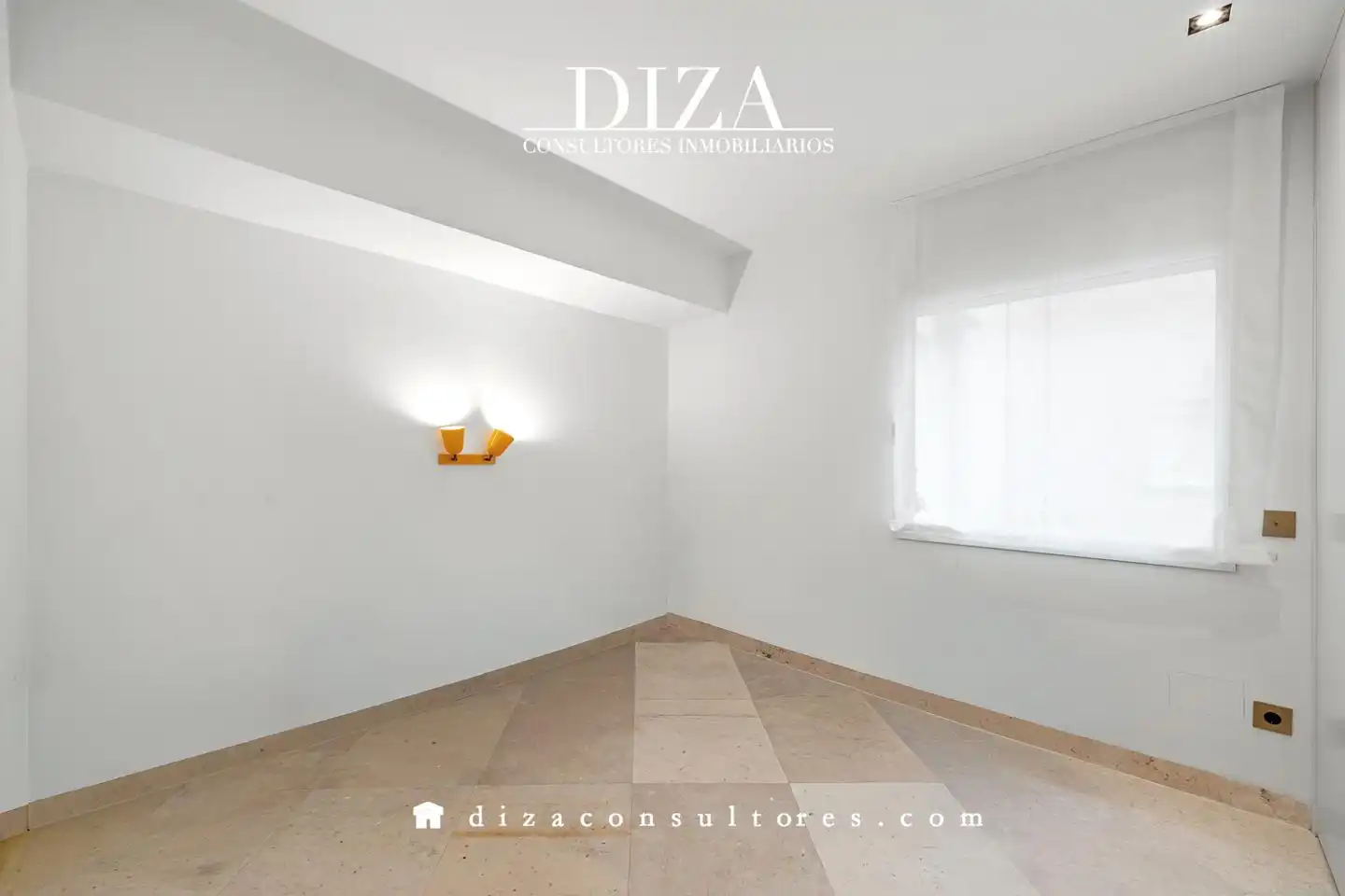 Bedroom of Attic for sale in Madrid  with Air Conditioner, Terrace and Storage room