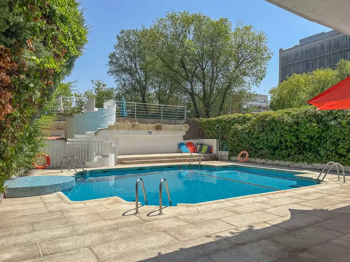 Piscina de Apartamento de alquiler en Madrid con Aire acondicionado, Calefacción y Piscina