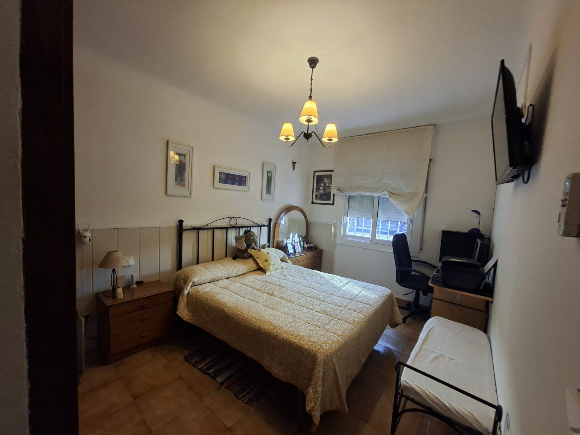 Schlafzimmer von Wohnung zum Verkauf in Figueres mit Möbliert