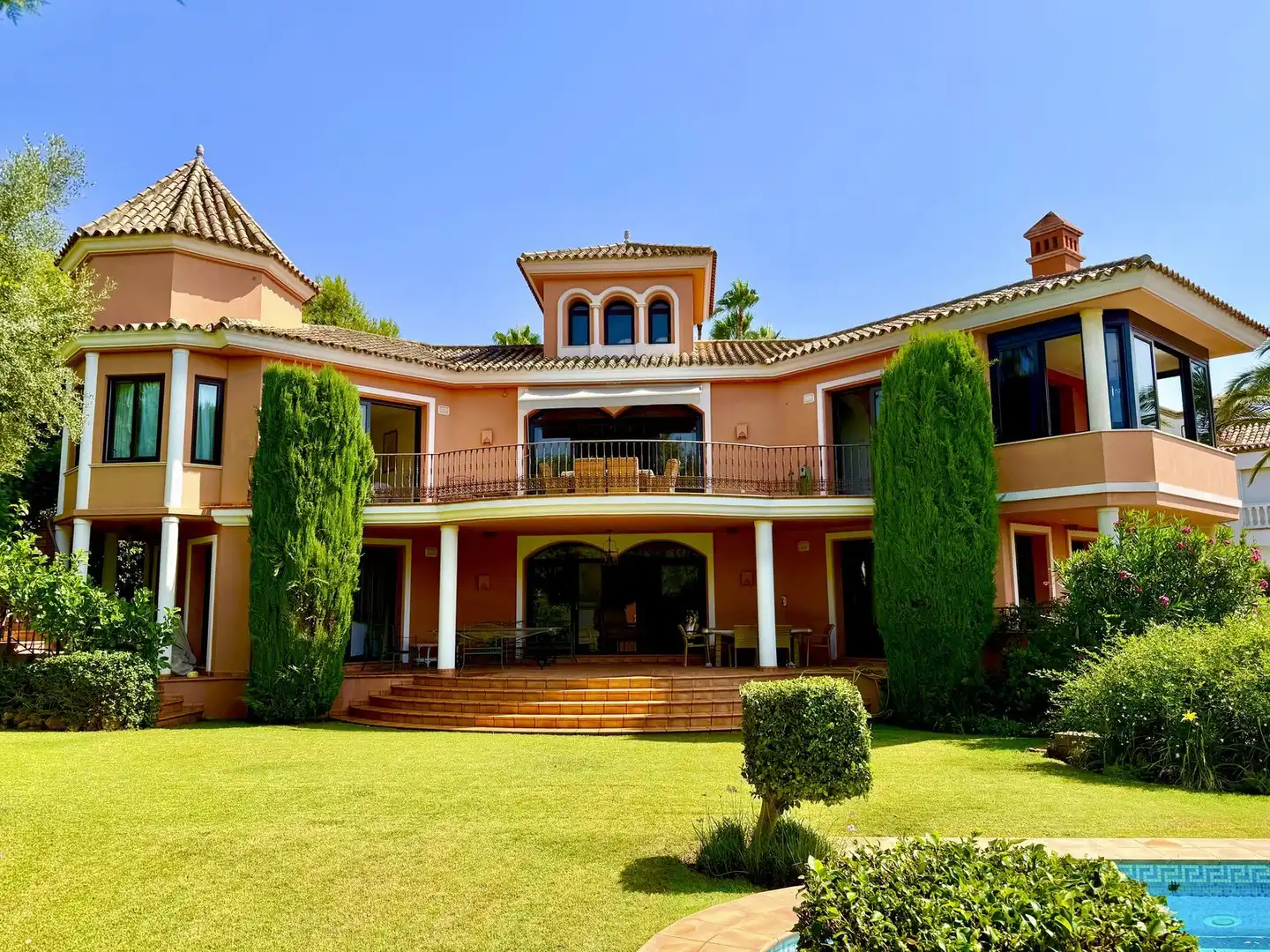 Chalet en venta en Calle Cañete 2