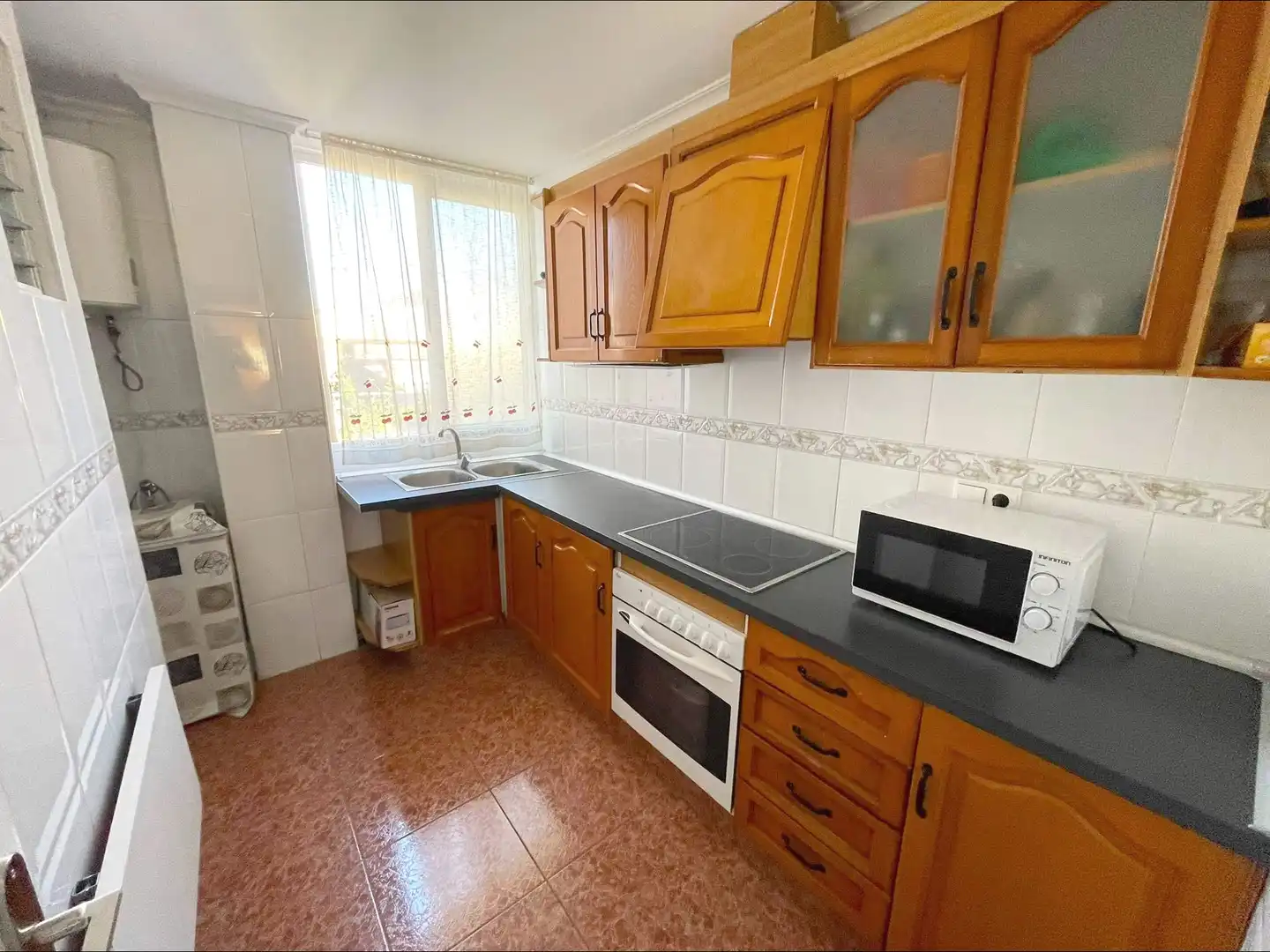 Kitchen of Flat for sale in Elche / Elx  with Air Conditioner, Heating and Storage room