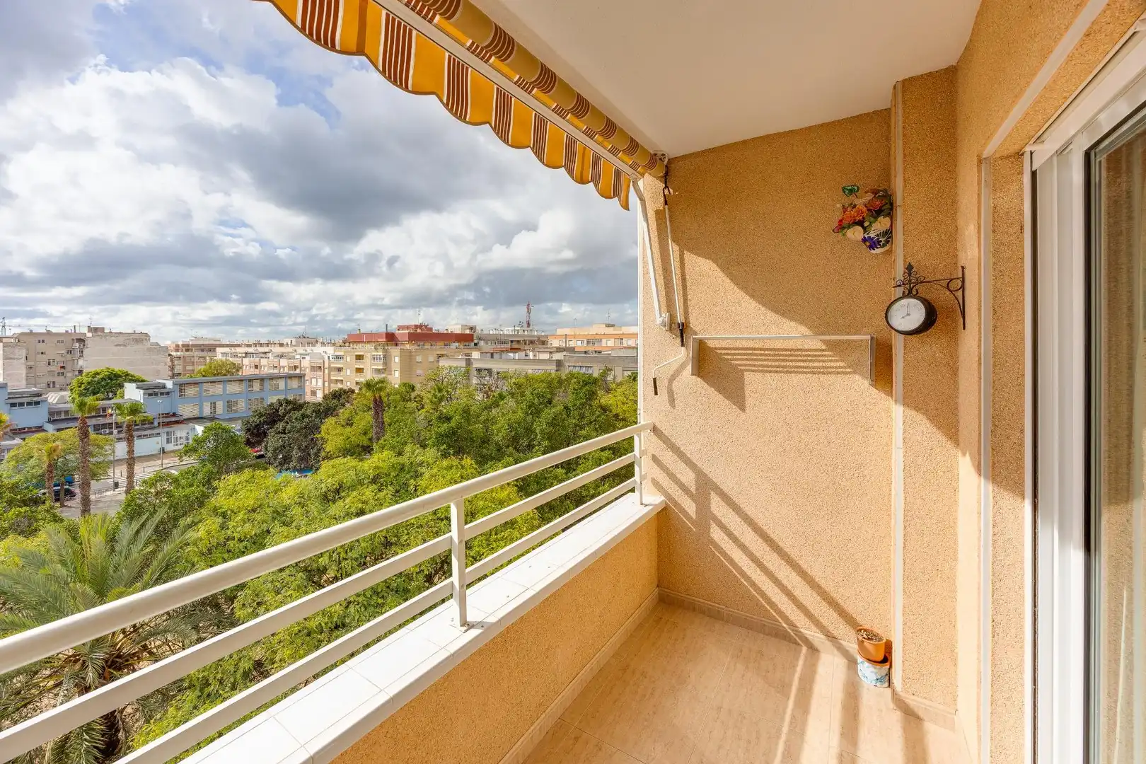Apartment mit Pool zum Verkauf in Playa del Cura