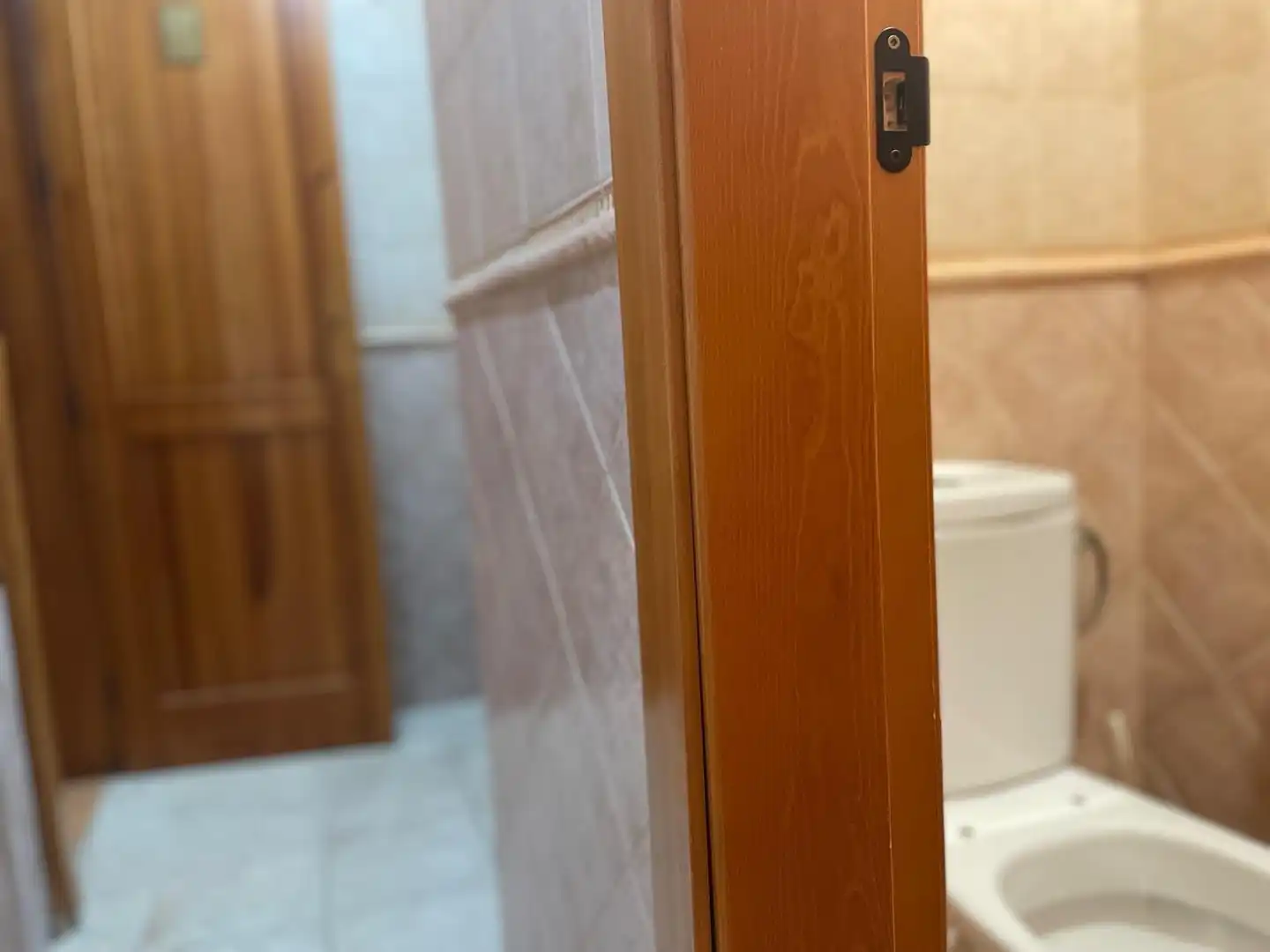 Bathroom of Houses for sale in Chimeneas  with Air Conditioner, Private garden and Terrace
