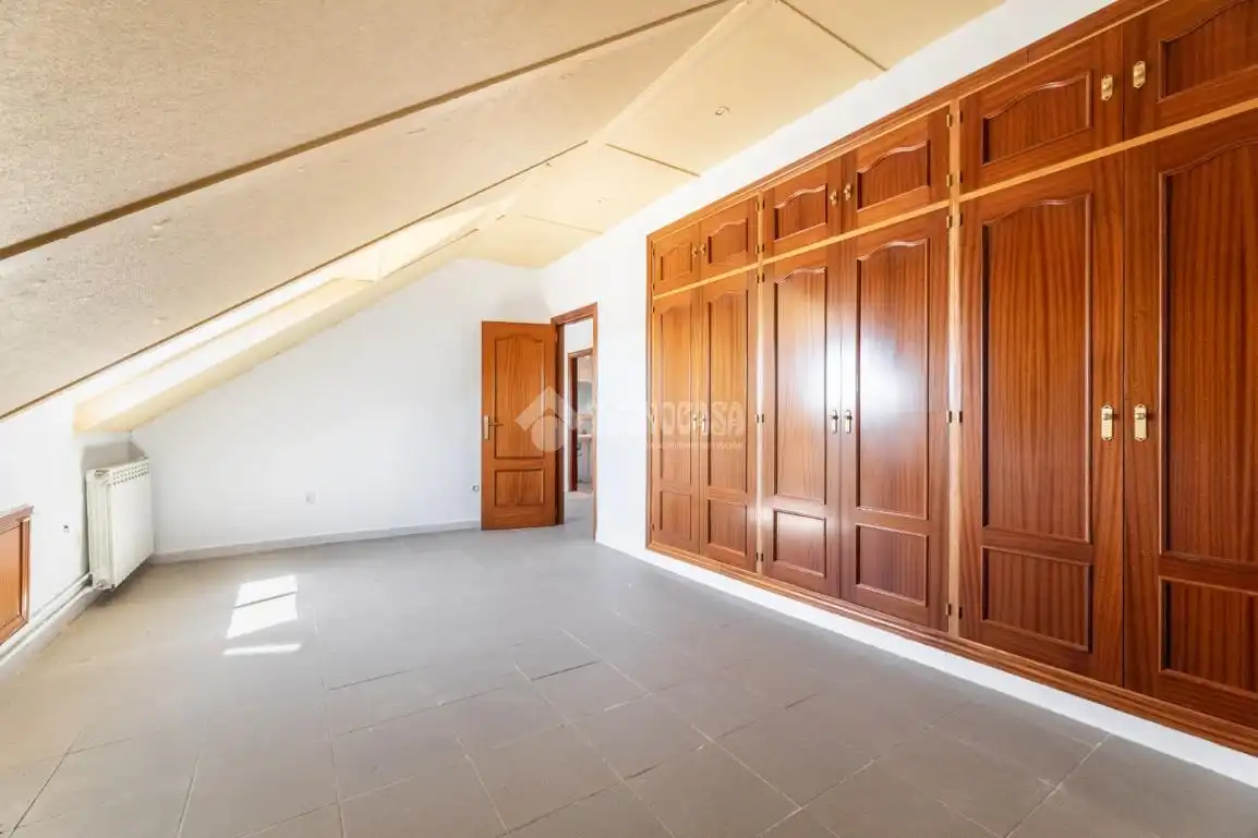 Casa o xalet en venda en Hoyo de Manzanares amb Calefacció i Jardí privat