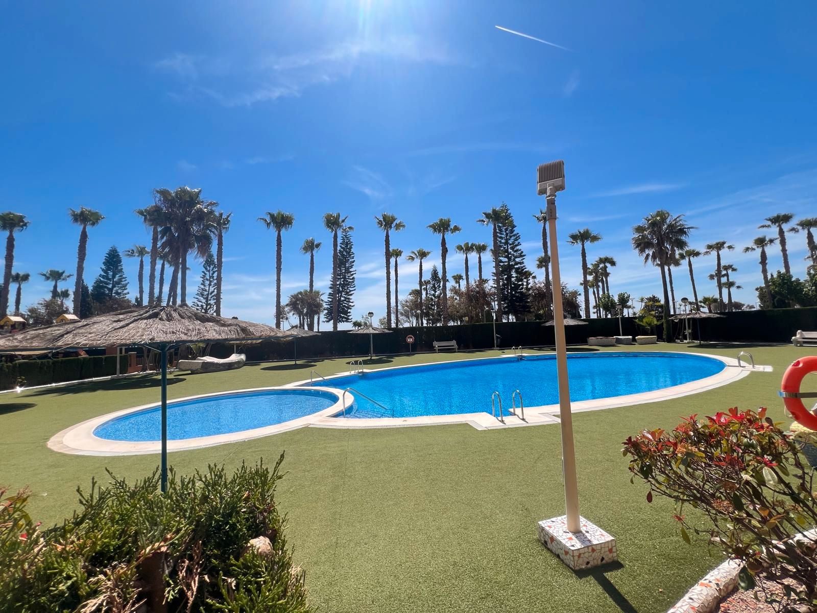 Swimming pool of Flat for sale in Oropesa del Mar / Orpesa  with Air Conditioner, Storage room and Furnished