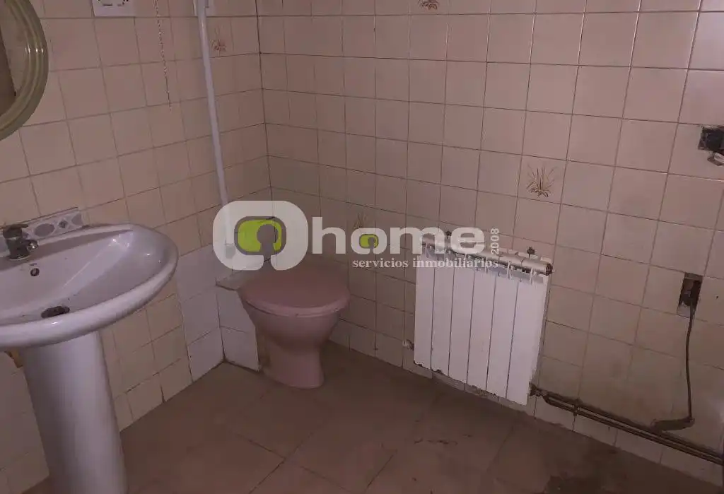 Bathroom of Houses for sale in Toro