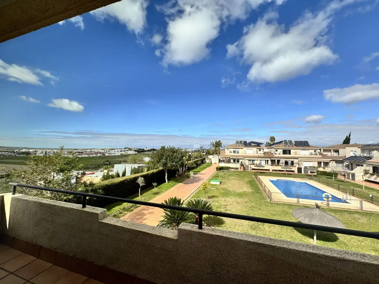 Garden of Houses for sale in Lebrija  with Air Conditioner, Heating and Terrace