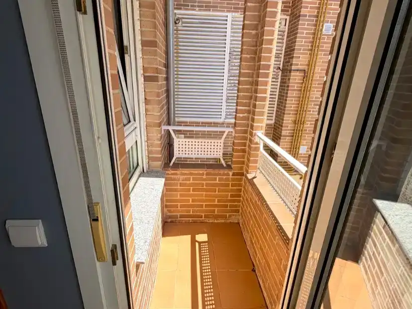 Terrassa de Pis de lloguer en Béjar amb Parquet, Moblat i Balcó