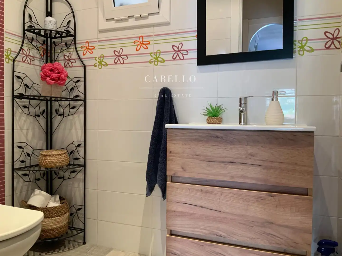 Bathroom of Houses for sale in Terrassa  with Air Conditioner, Heating and Parquet flooring