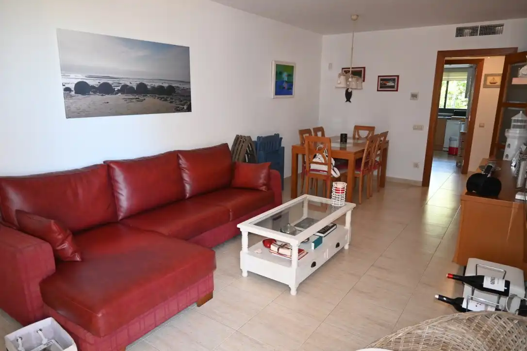 Wohnzimmer von Wohnung zum Verkauf in L'Escala mit Klimaanlage, Heizung und Terrasse